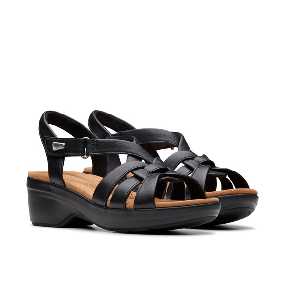 Womens Clarks Tulsa Cross Sandal in Black Leather. 26181466 - Picture 4 of 7